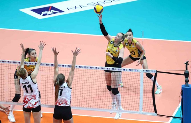 Kupa Voley’de İlk Finalist Vakıfbank