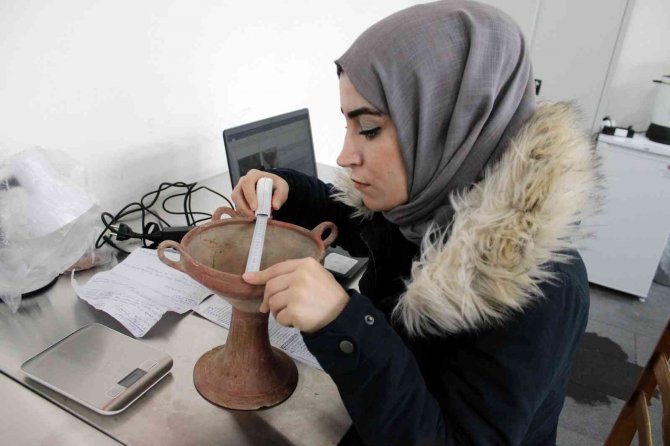 Depolardaki Kültepe Eserleri Müzelere Hazırlanıyor