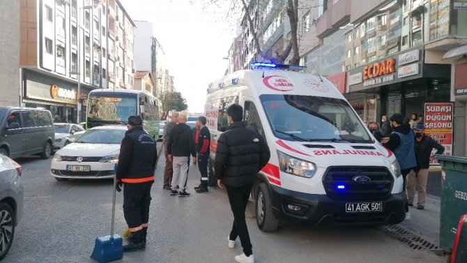 Yolun Karşısına Geçmeye Çalışan Yaşlı Kadına Otomobil Çarptı