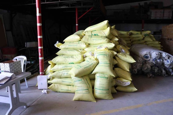 Manisa Büyükşehir Belediyesi Gübre Dağıtımını Tamamladı