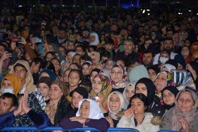 Kızıltepe’de Dursun Ali Erzincanlı Rüzgarı Esti