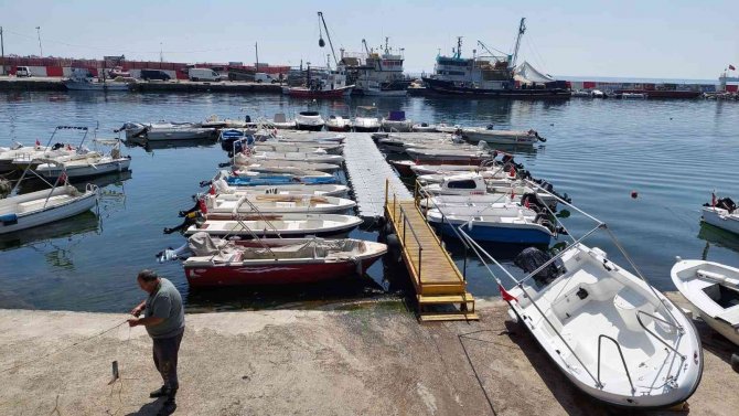 Av Yasağı Başladı: Liman Teknelerle Kaplandı