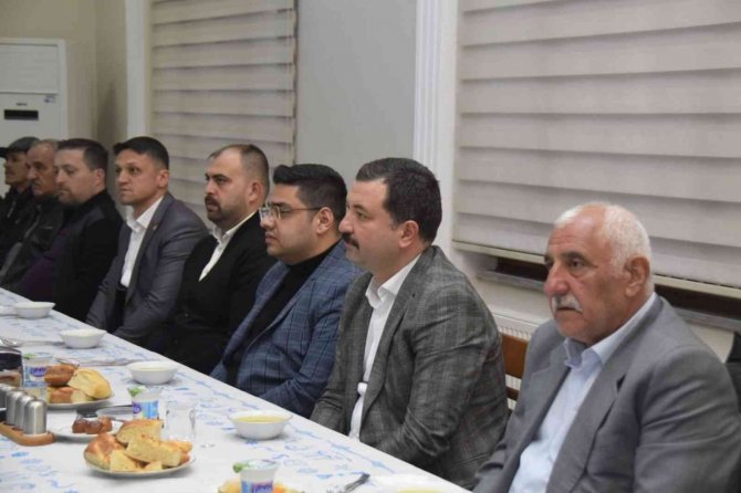 Mhp’den Dursunbey’e İftar Çıkartması