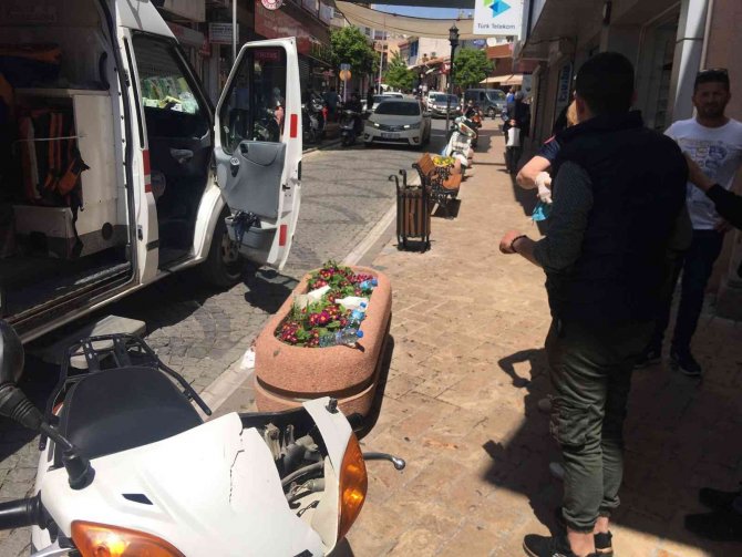 Milas’ta Meydana Gelen Motosiklet Kazasında İki Kişi Yaralandı.