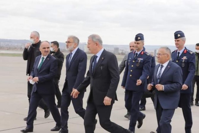 Bakan Akar Kayseri’de