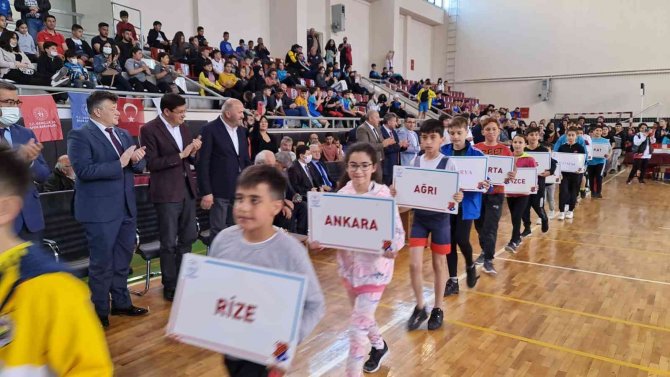 Minik Halterciler Kuyucak’ta Yarıştı