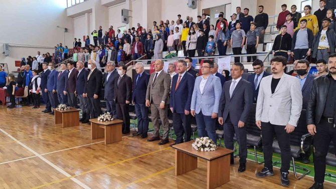 Minik Halterciler Kuyucak’ta Yarıştı