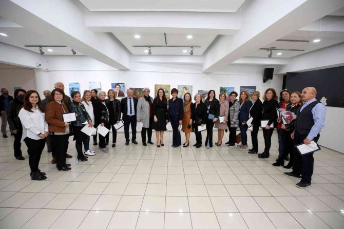 Nilüfer’de Kursiyerler Çalışmalarını Sergiledi