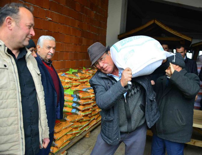Üreticilere 13 Ton Tohum Dağıtıldı