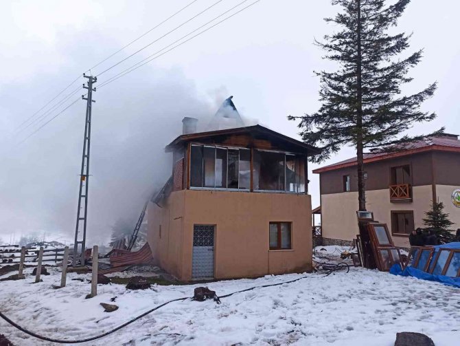 Ordu’da Tomruk Deposunda Korkutan Yangın