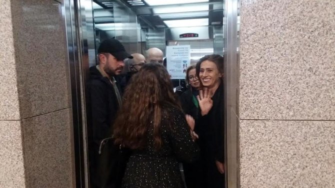 Yıldız Tilbe: "Ben Kimseye Hakaret Etmedim, İnsan Öldüren Köpekleri Alın Dedim’’
