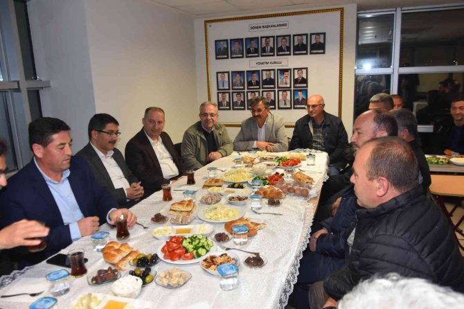 Başkan Çelik Hemşehri Dernekleriyle Sahur Sofrasında Buluştu