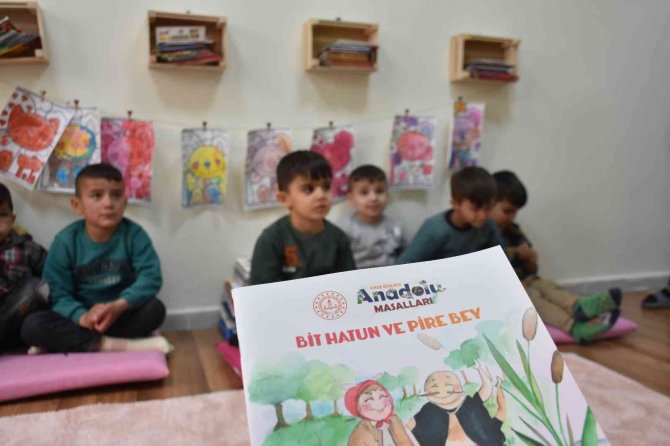 Vefakar Öğretmenler Kolları Sıvadı 6 Ayda 8 Masal Sınıfı Kurdu