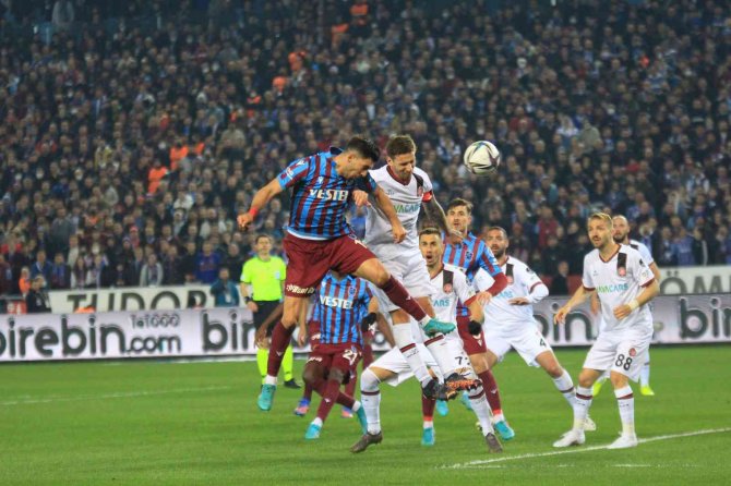 Spor Toto Süper Lig: Trabzonspor: 1 - Karagümrük: 1 (Maç Sonucu)