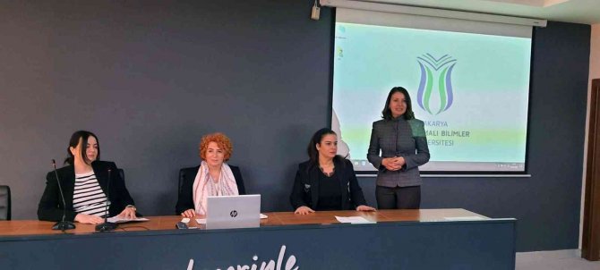 Başarılı Kadın Girişimciler Öğrencilerle Buluştu