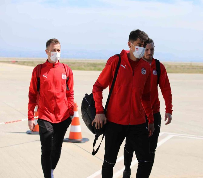 Sivasspor Kafilesi Hatay’a Ulaştı