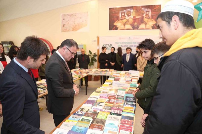 Liselere Uzmanlık Kütüphanesi