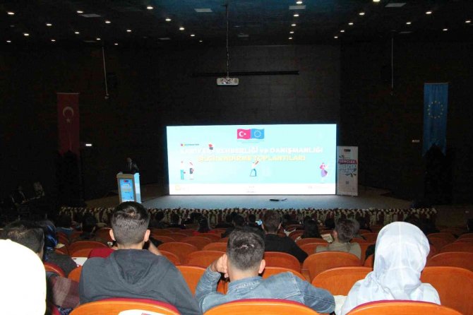 Üniversite Öğrencileriyle Kariyer Toplantısı