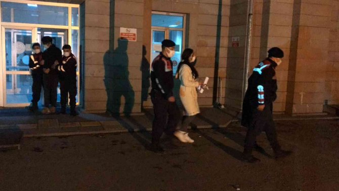 Uyuşturucu Operasyonunda 2’si Kadın 3 Kişi Tutuklandı