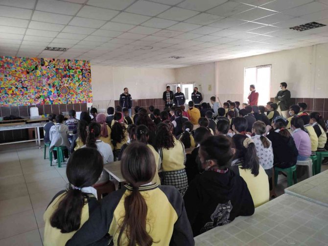 Van’daki Okullarda ‘İnci Kefali’ Eğitimi