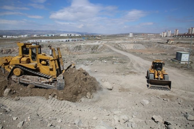 Melikgazi Yol Yapım Çalışmalarına Yeşilyurt İle Başladı