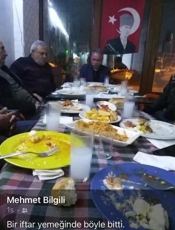 Chp’li Üyenin "Alkollü İftar" Fotoğrafı Ortalığı Karıştırdı