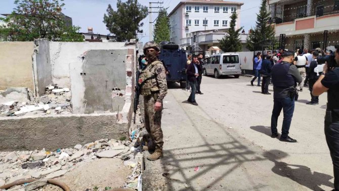 Adana’da Polise Silahlı Saldırı: 1 Ağır Yaralı...(2)