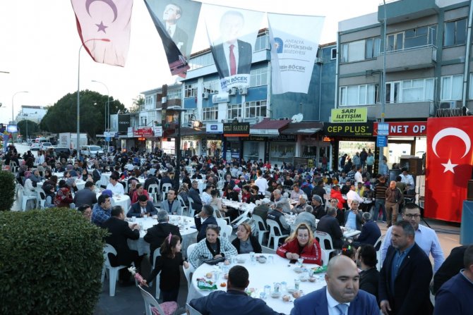 Başkan Böcek Serik’te Stk, Muhtar Ve Vatandaşlarla Buluşup İftar Yaptı