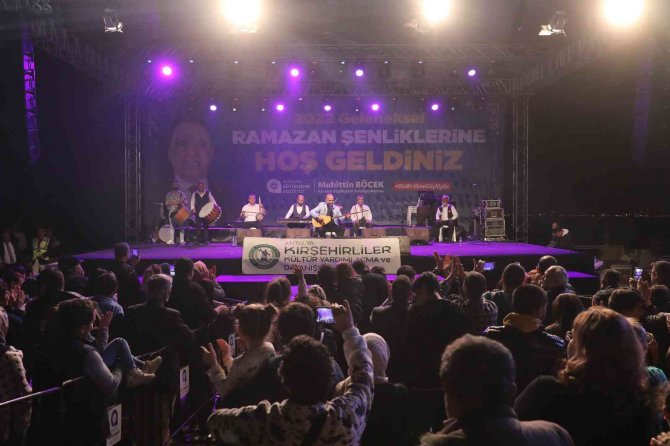 Kırşehirliler Gecesi’nde Türkü Rüzgarı
