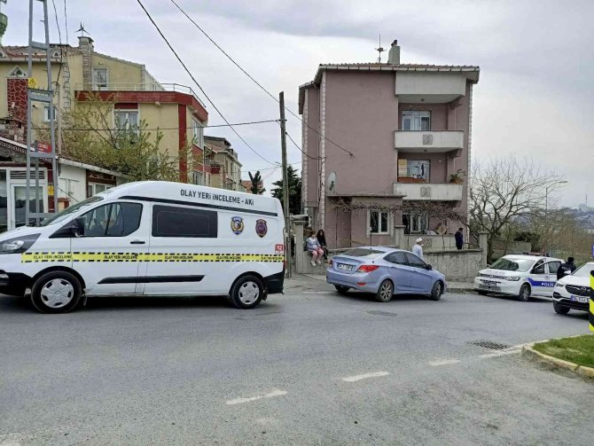 Çamaşırları Toplamak İçin Gitti, Komşusunun Cansız Bedenini Buldu