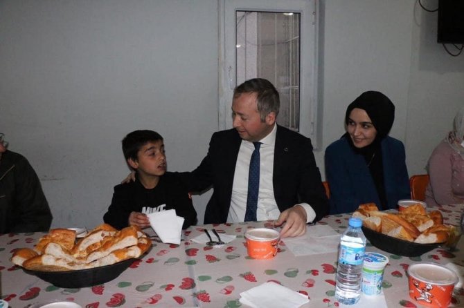 Kaymakam Yelek Vatandaşlarla İftarda Bir Araya Geldi