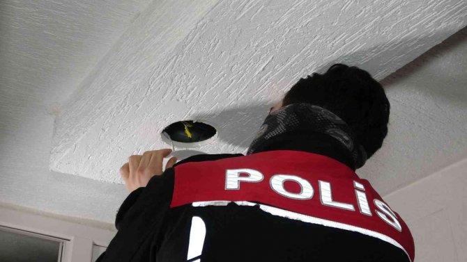Tokalı-filmli Kadın Hırsızlık Çetesine Şafak Baskını