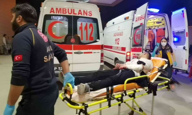 Bursa’da Bıçaklı Kavga: 1 Yaralı