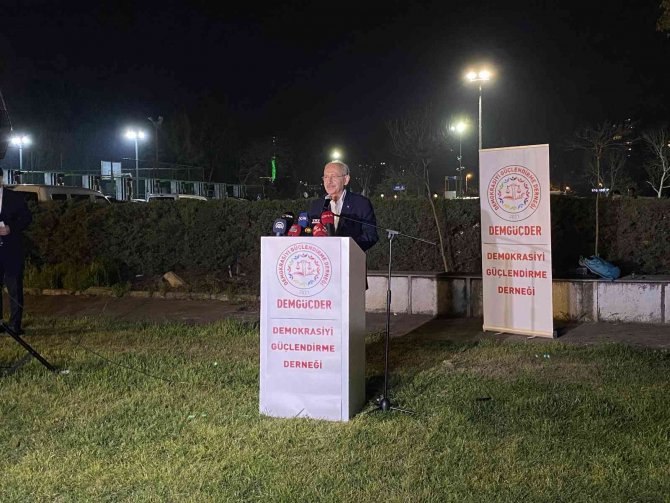 Chp Genel Başkanı Kılıçdaroğlu Kadıköy’de Dernek Üyeleri İle İftar Yaptı