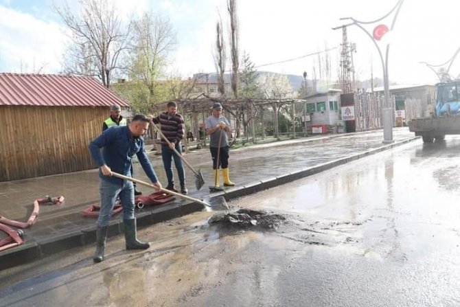 Çukurca Belediyesi’nden Bahar Temizliği