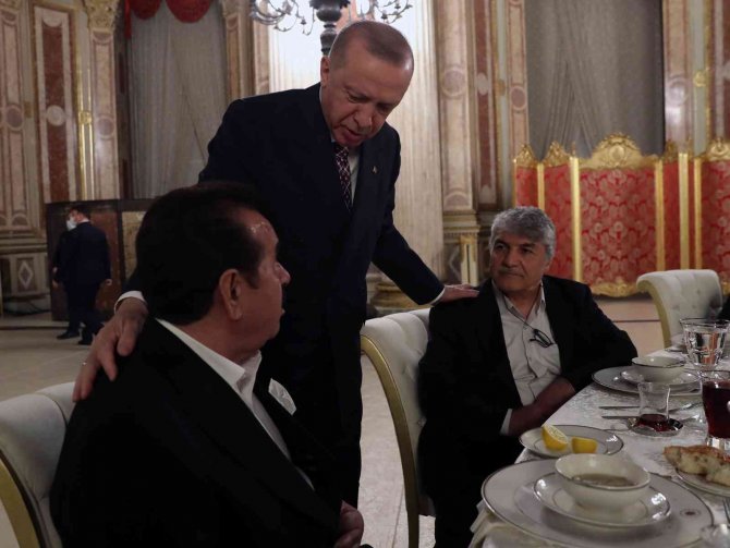 Cumhurbaşkanı Erdoğan: “Daima Sanatçıların Arasında Yer Aldık, Yer Almayı Sürdüreceğiz”