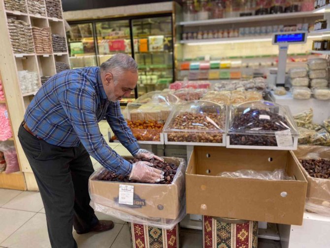 Diyarbakır’da Hurma Ramazan’ın Vazgeçilmezi Oldu