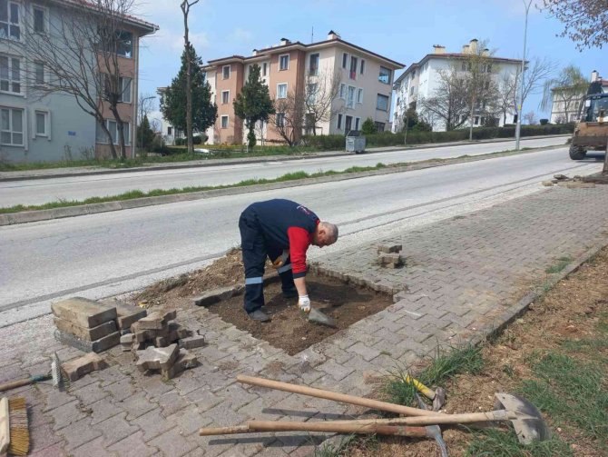 Karda Bozuldu, Ekipler Tamir Etti