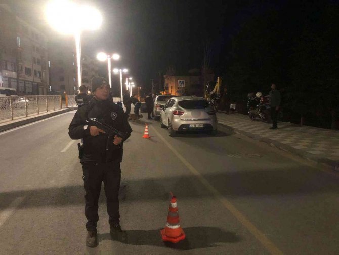 Elazığ’da Denetimler Sürüyor, Polis Göz Açtırmıyor