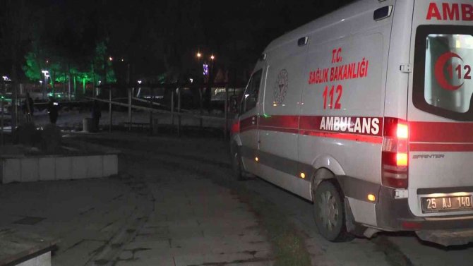 Voleybol Oynarken İple Boynundan Asılı Halde Erkek Cesedi Buldular