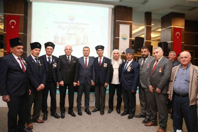 Başkan Şimşek, Şehit Yakınları Ve Gazilerle İftarda Buluştu