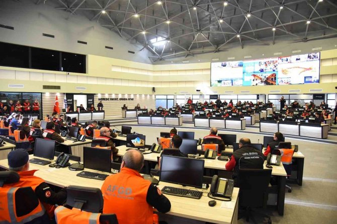 Kartal Belediyesi Arama Kurtarma Ekibi Akreditasyon Belgelerini Aldı