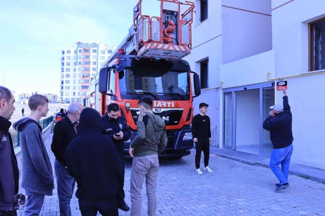 Çocukların Oyunu Binayı Birbirine Kattı
