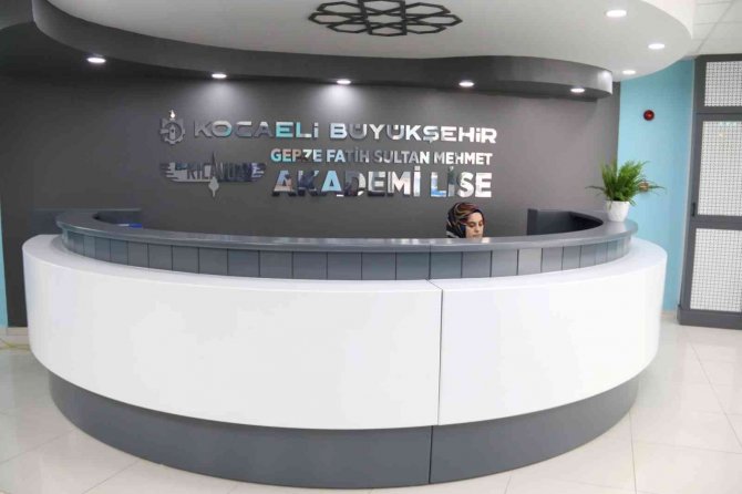 Akademi Lisesinde Son Rötuşlar Yapılıyor