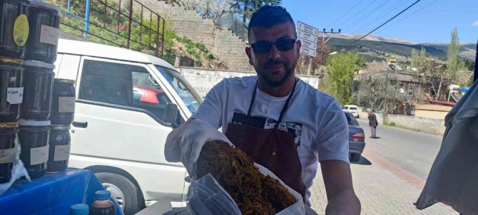 Meyan Şerbeti Ramazan’ın Vazgeçilmezi Oldu