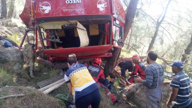 Fethiye’de Trafik Kazası: 1 Ölü, 3 Yaralı