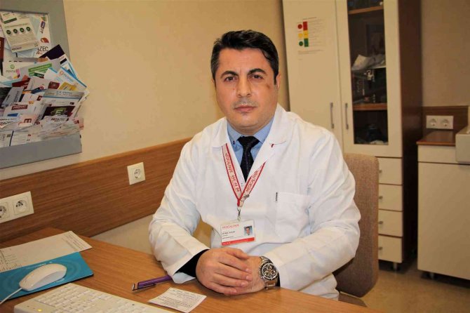 Gastroenteroloji Uzmanı Doç. Dr. Doğan: "Ramazan Ayında Mide Şikayetleri Artmaktadır"