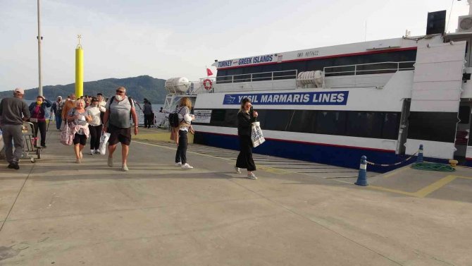 Rodos’a Giden Feribot Marmaris’e Geri Döndü