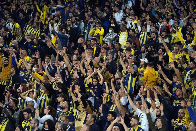 Kadıköy’de Tribünler Kapalı Gişe