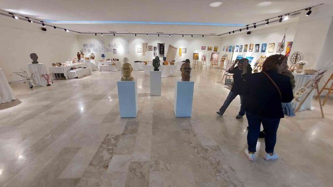 El Emeği Göz Nuru Ürünüler Sergilendi